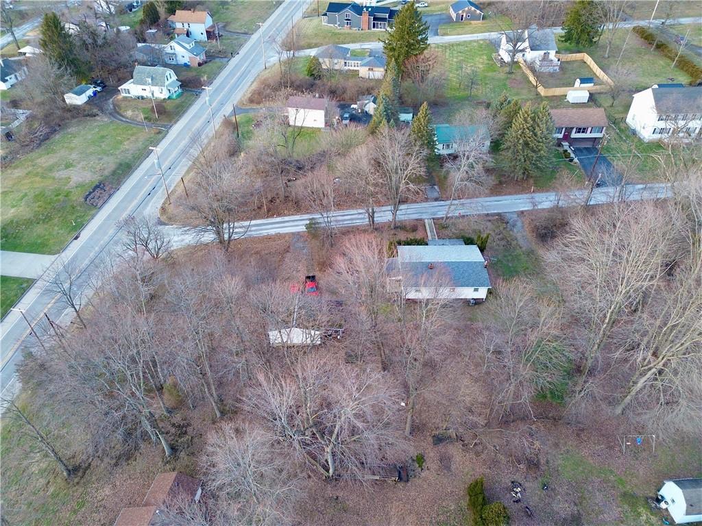 404 Ridgelawn Avenue New Castle, PA 16105 - Photo 32 of 34 a view of a yard
