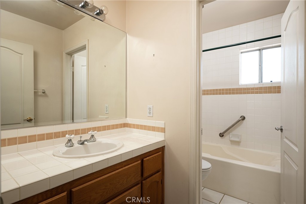 21420 South Perry Street Carson, CA 90745 - Photo 31 of 35