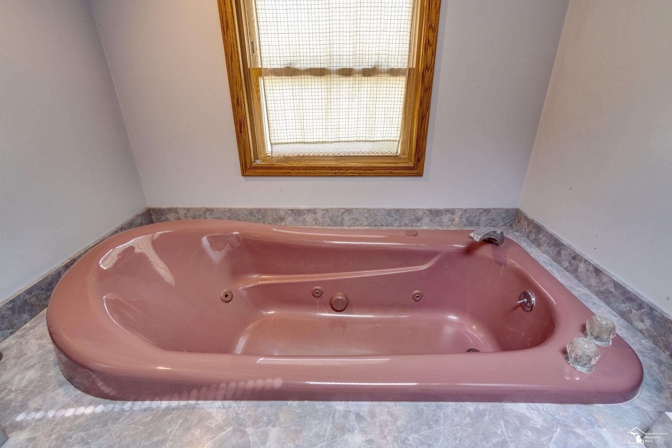 8061 Wiseman Road Lambertville, MI 48144 - Photo 29 of 46