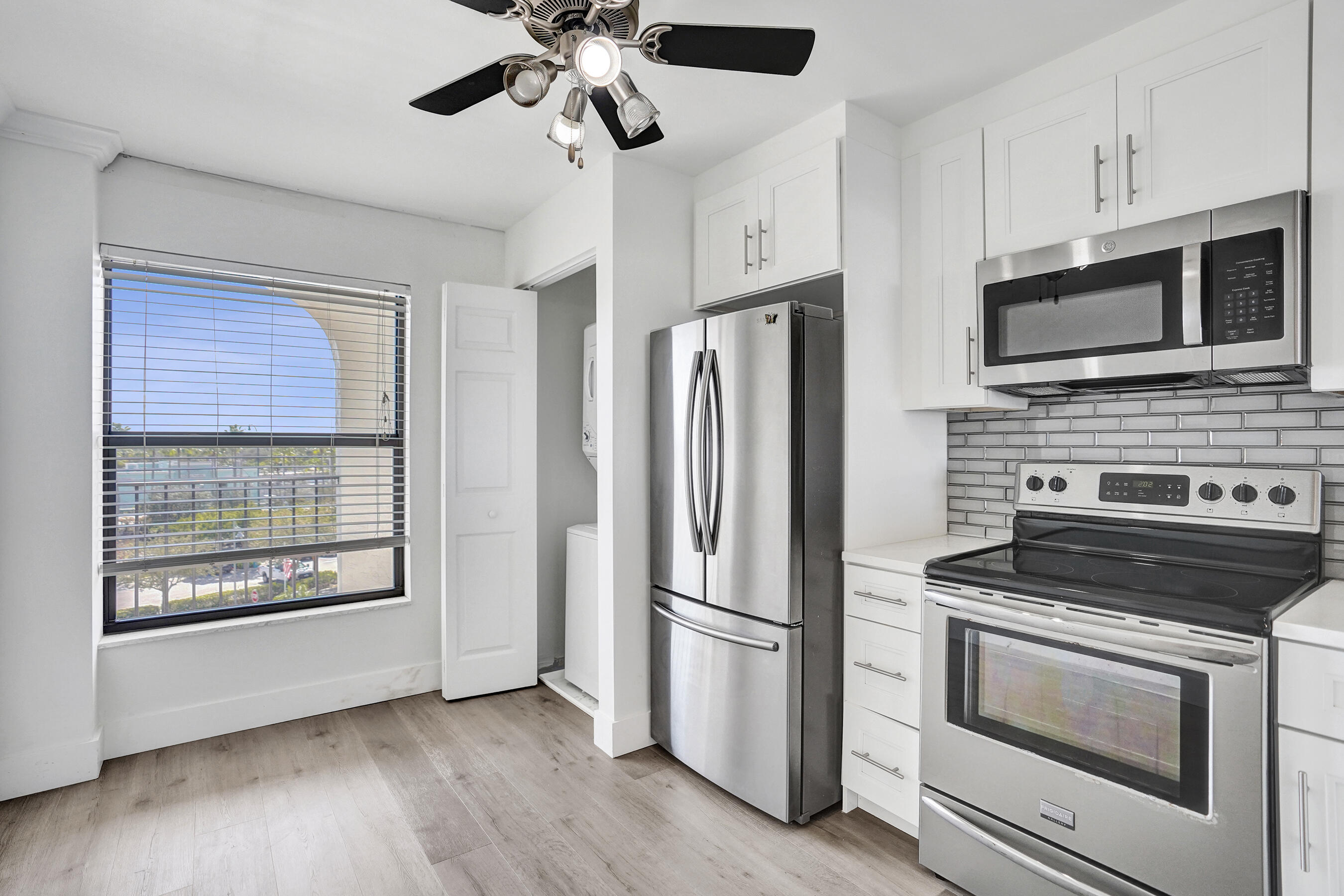 1631 Riverview Road, Unit 507 Deerfield Beach, FL 33441 - Photo 10 of 25 DSC01429