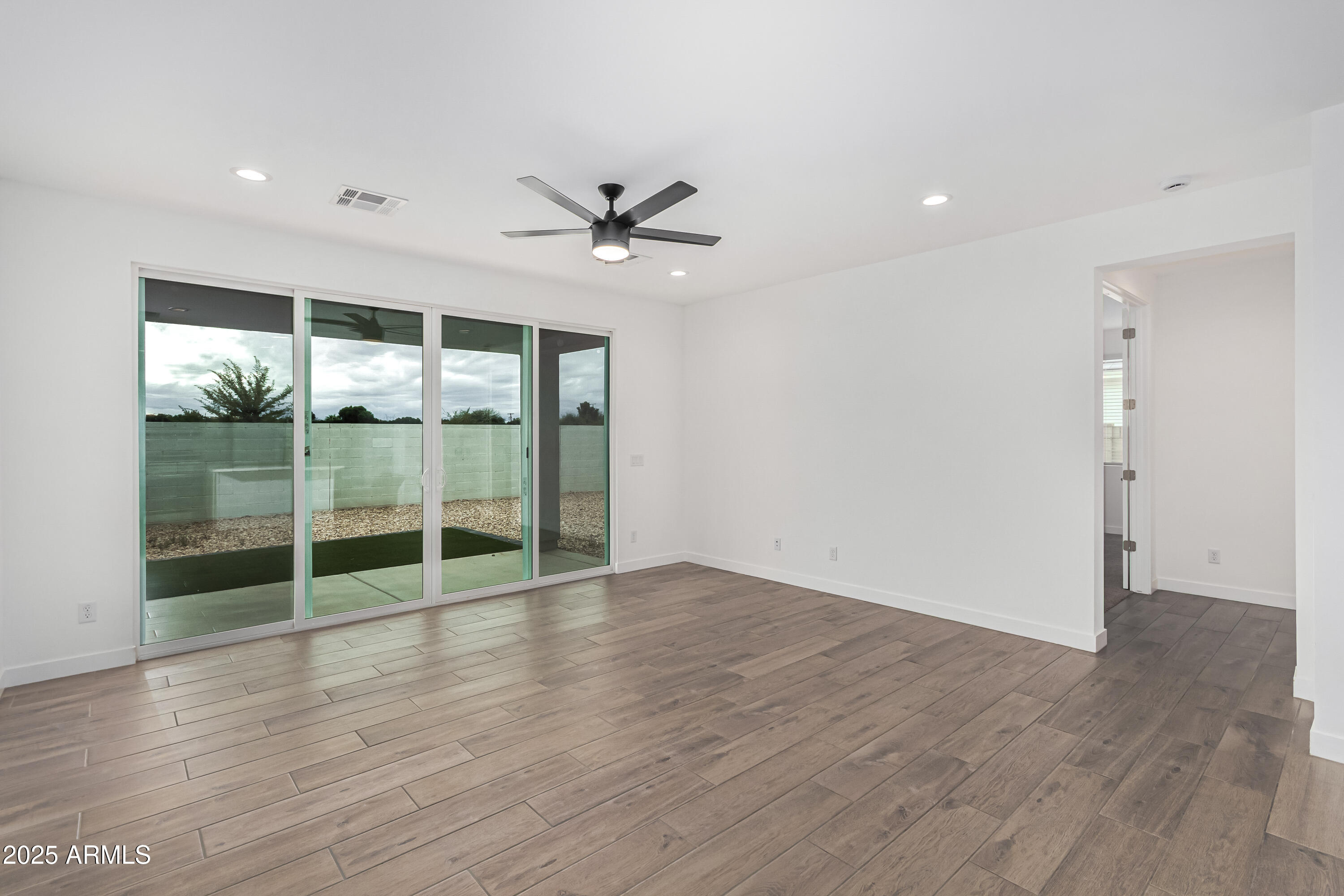 305 East Leland Road San Tan Valley, AZ 85140 - Photo 3 of 29 07 Leland