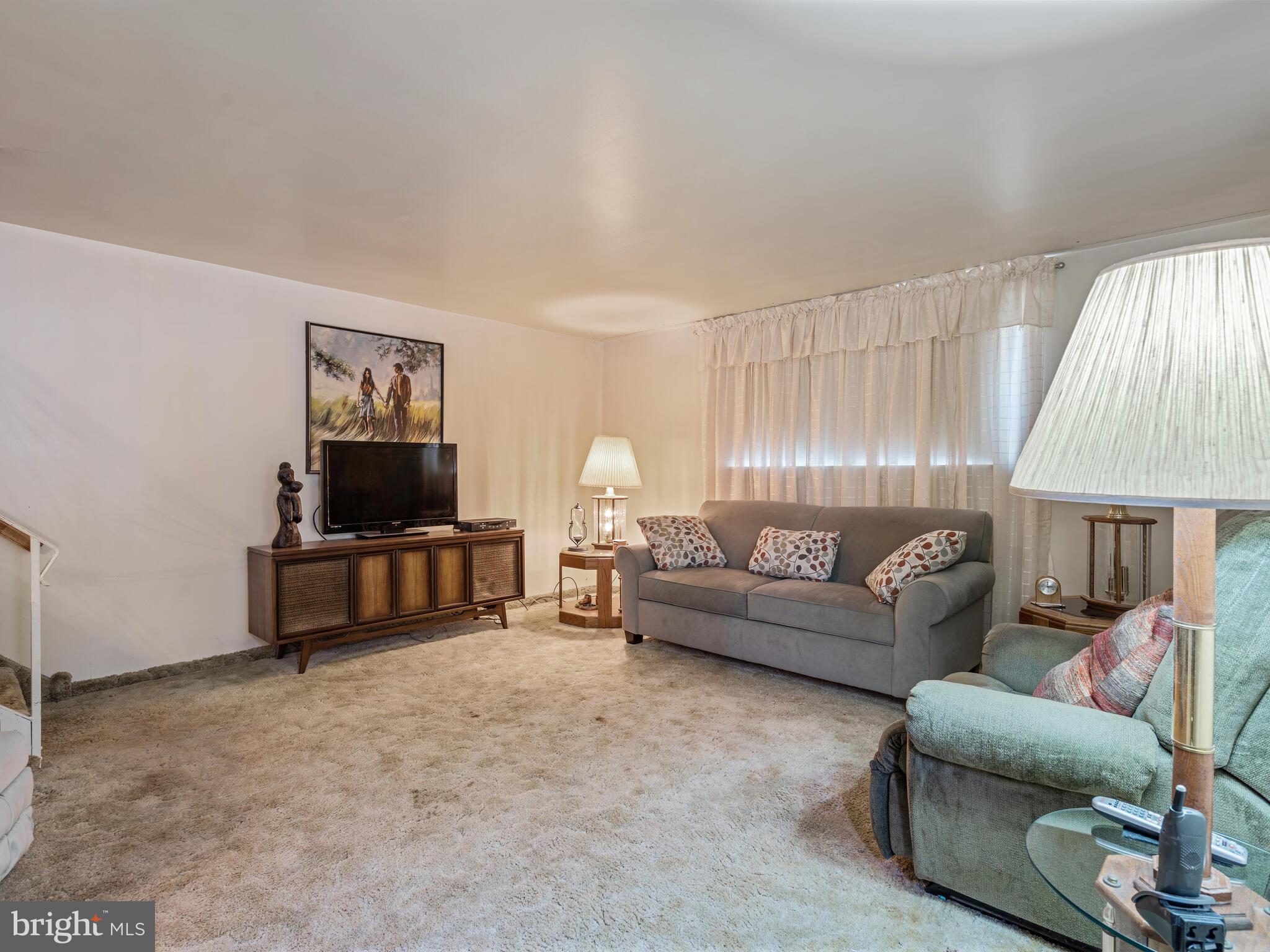 120 Ridgefield Road Philadelphia, PA 19154 - Photo 7 of 28
