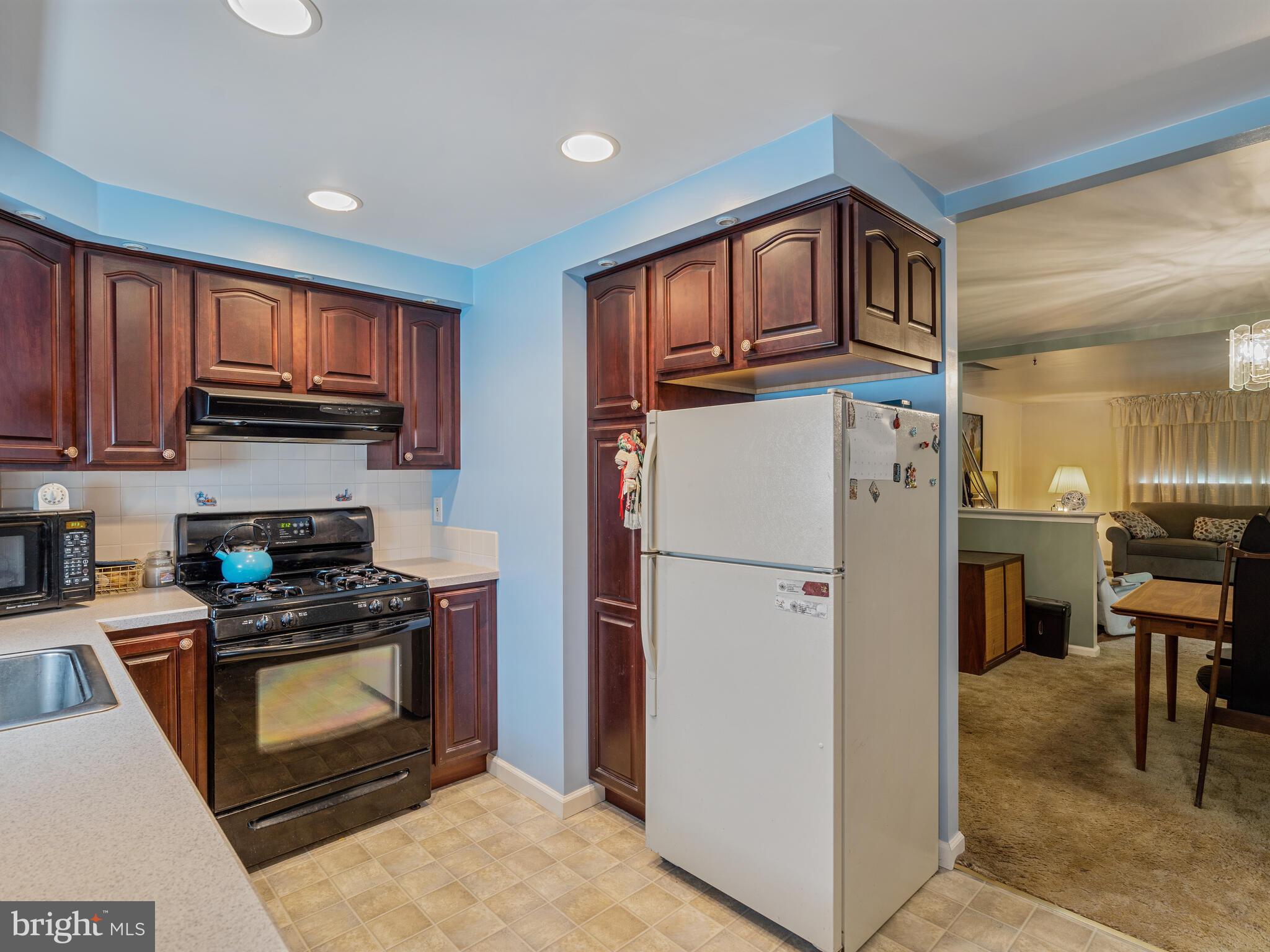 120 Ridgefield Road Philadelphia, PA 19154 - Photo 10 of 28