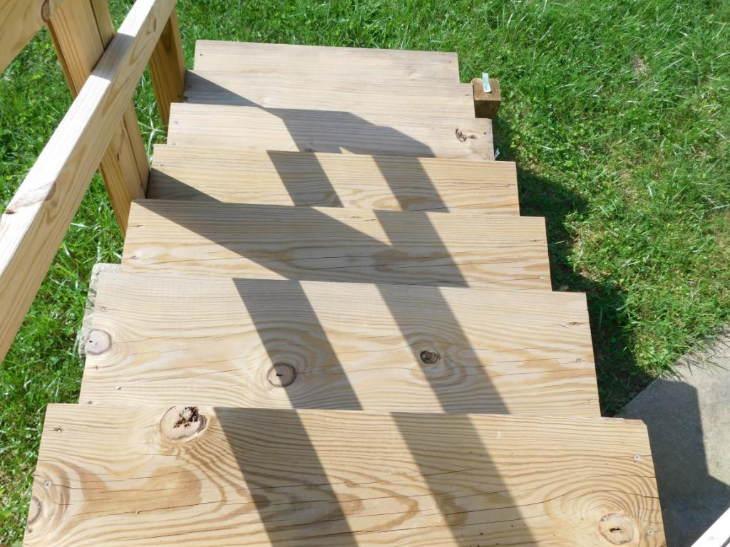 476 Deck Valley Road Bristol, TN 37620 - Photo 8 of 21 New steps from back porch