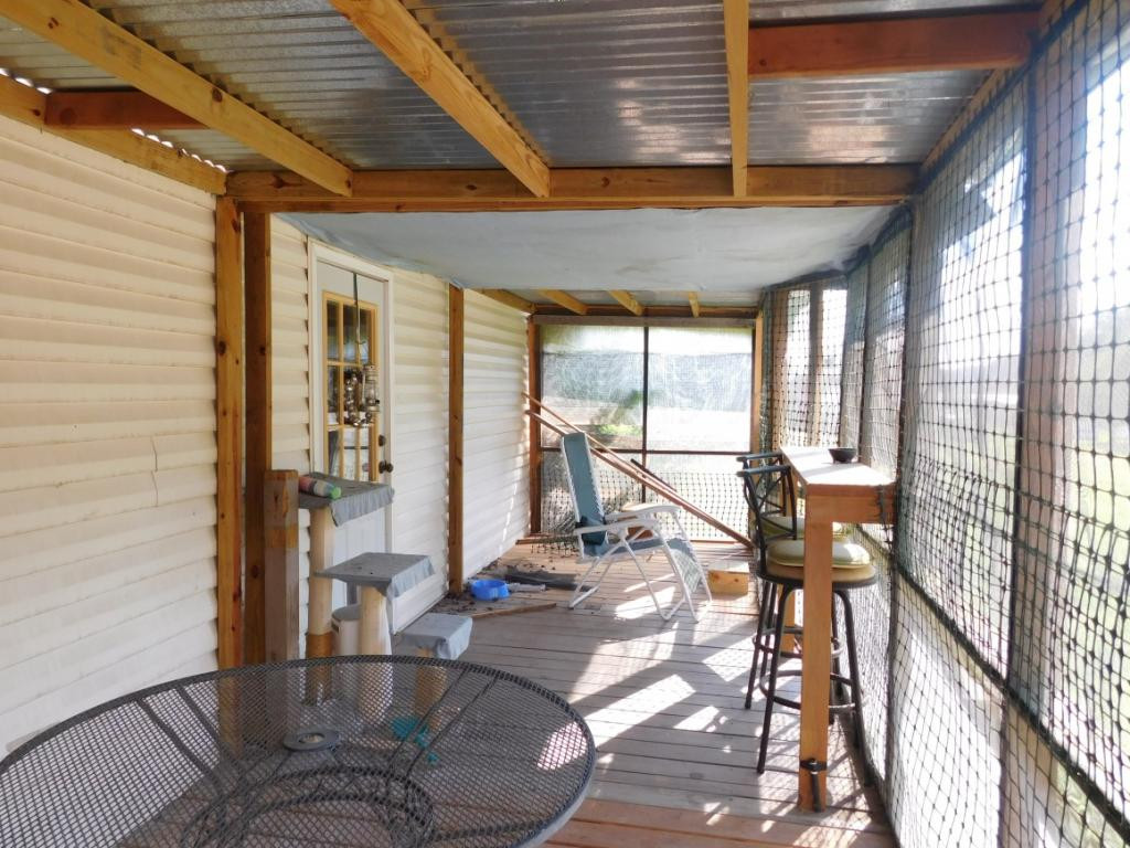 476 Deck Valley Road Bristol, TN 37620 - Photo 10 of 21 Another view of back porch