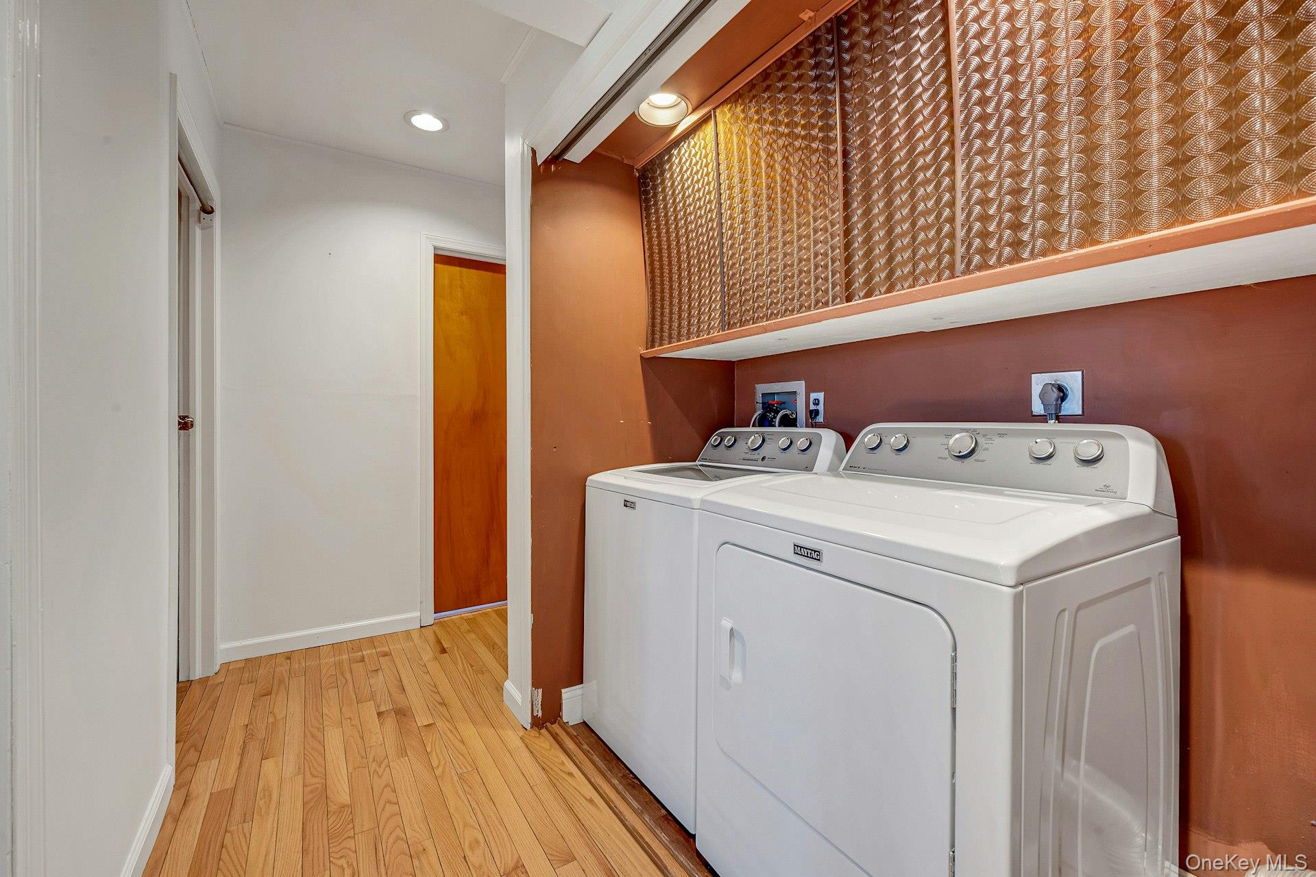 16 Young Road Katonah, NY 10536 - Photo 18 of 26 Convenient first floor laundry.