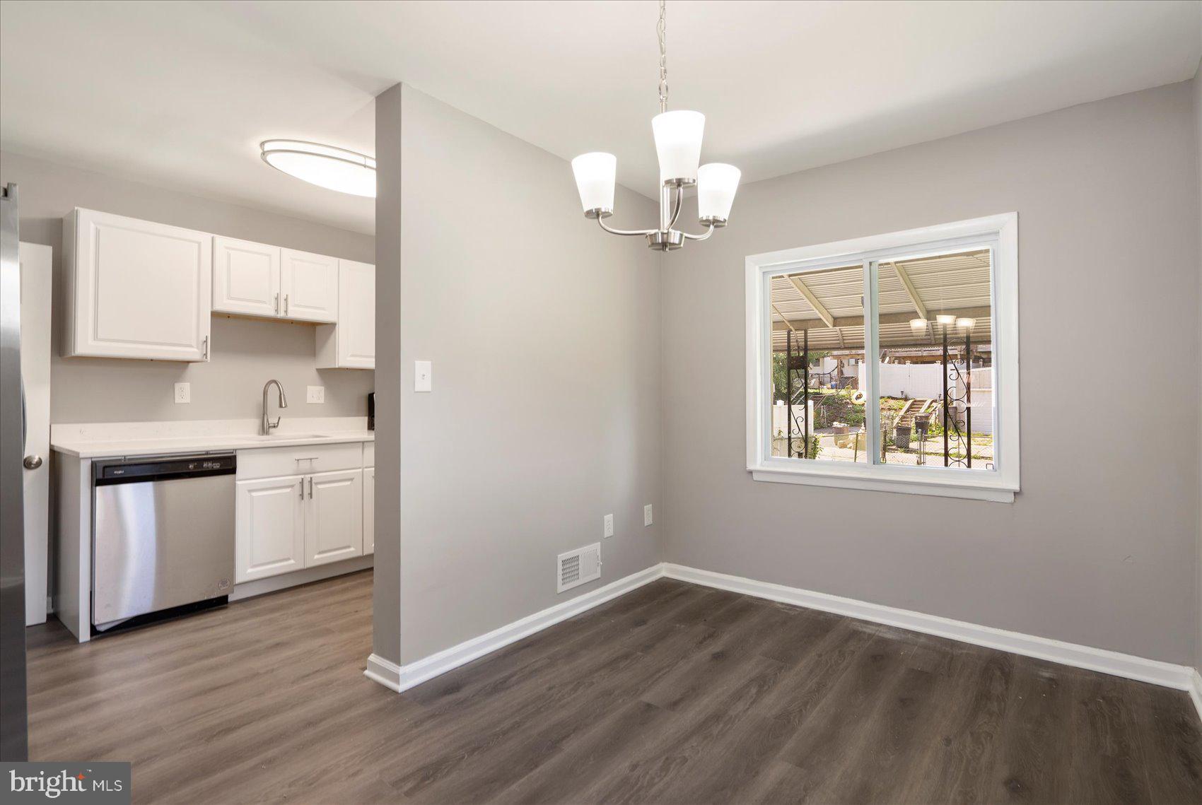 4452 Fenor Road Halethorpe, MD 21227 - Photo 9 of 37
