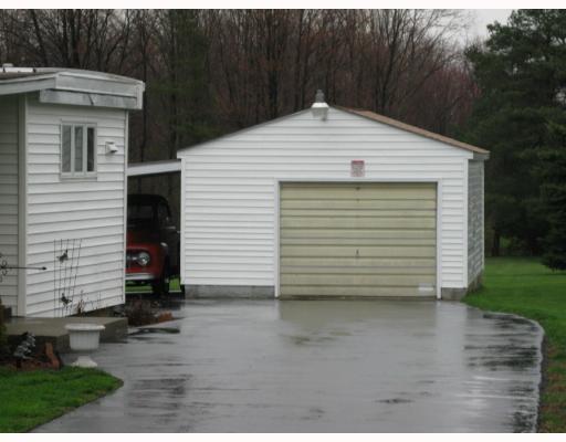596 Bedford Road West Middlesex, PA 16159 - Photo 3 of 7 Exterior Front. Det. garage