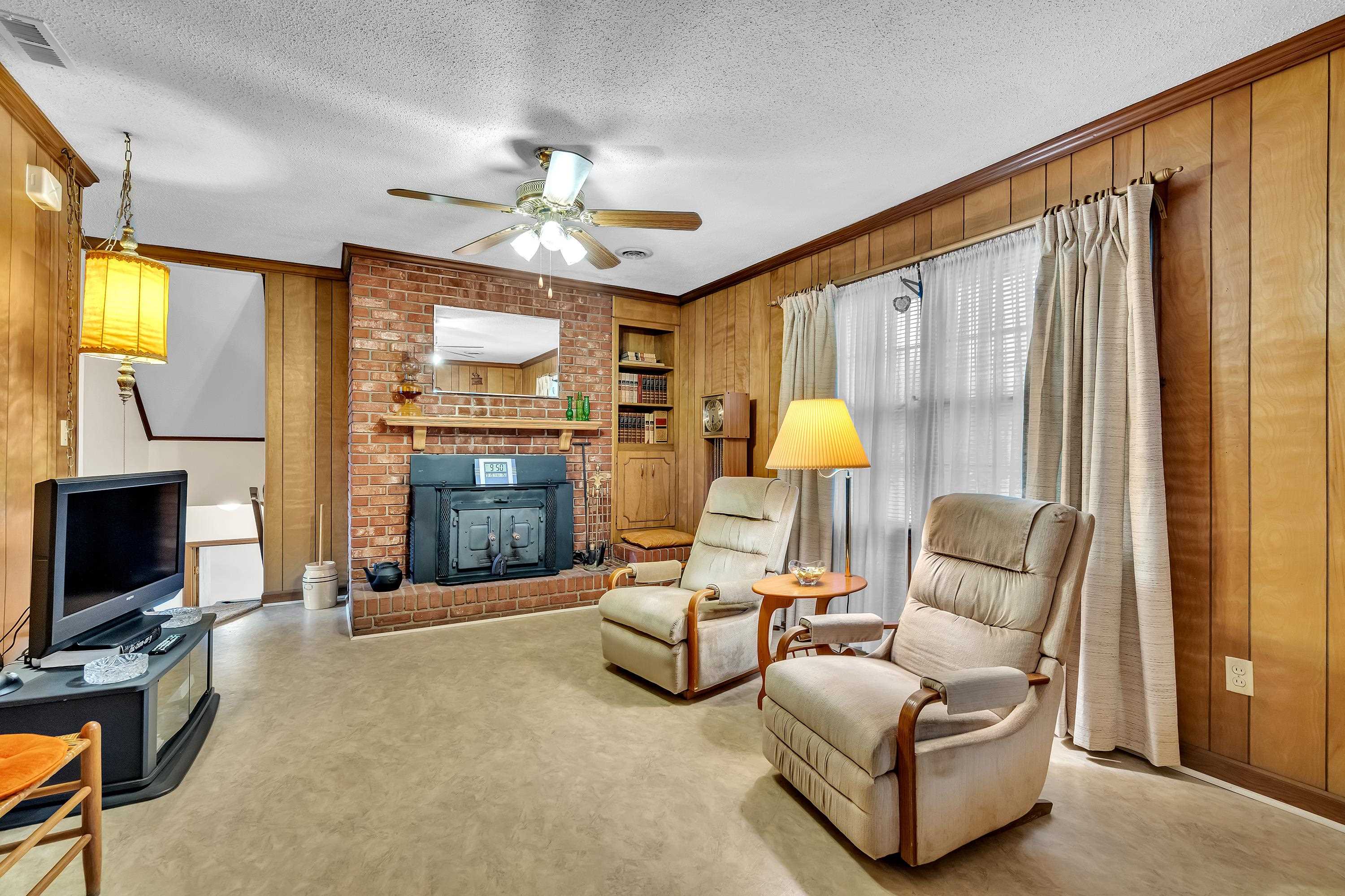 2080 John Dodd Road Wellford, SC 29385 - Photo 9 of 32