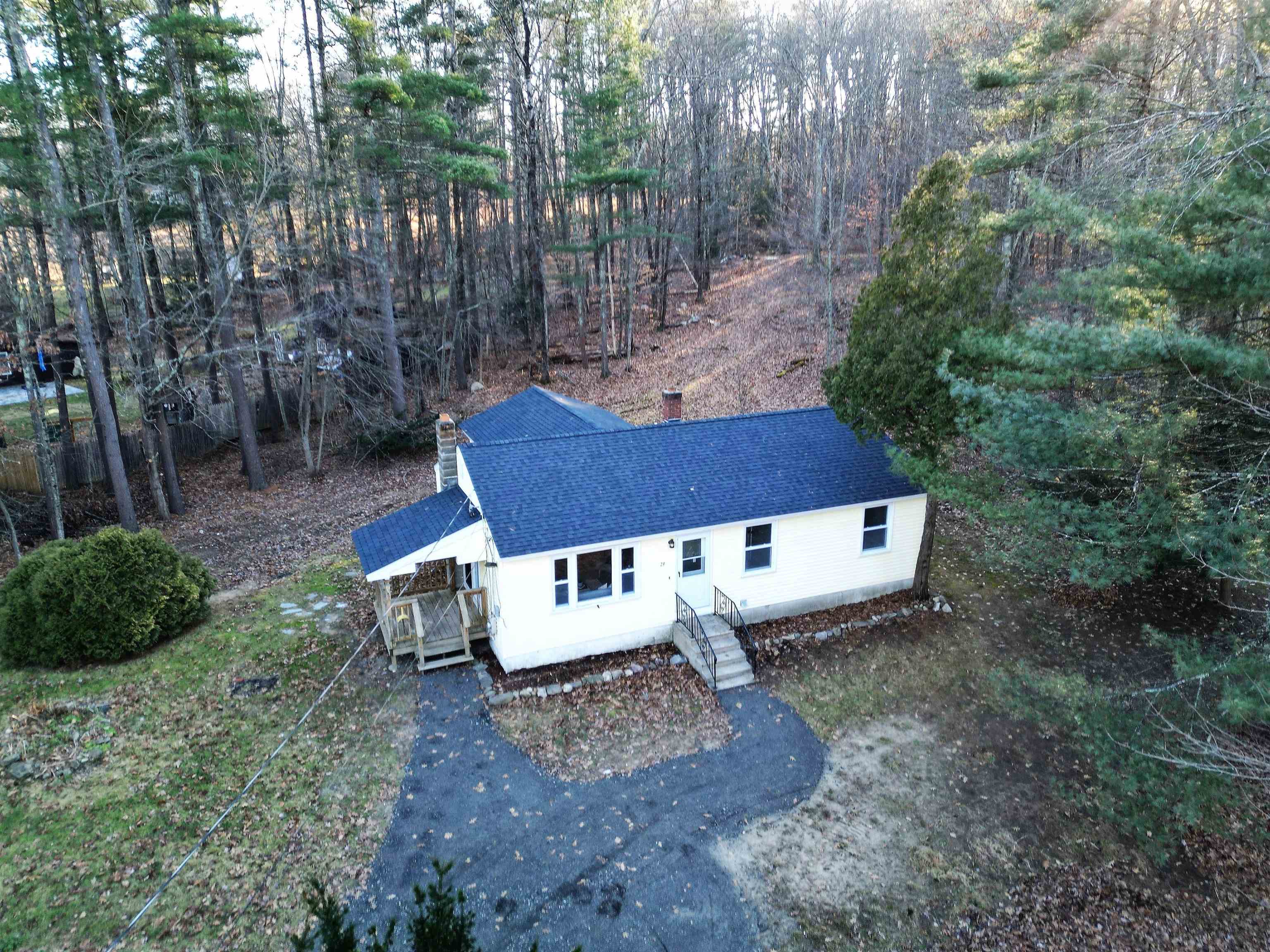 24 S Road Fremont, NH 03044 - Photo 1 of 31