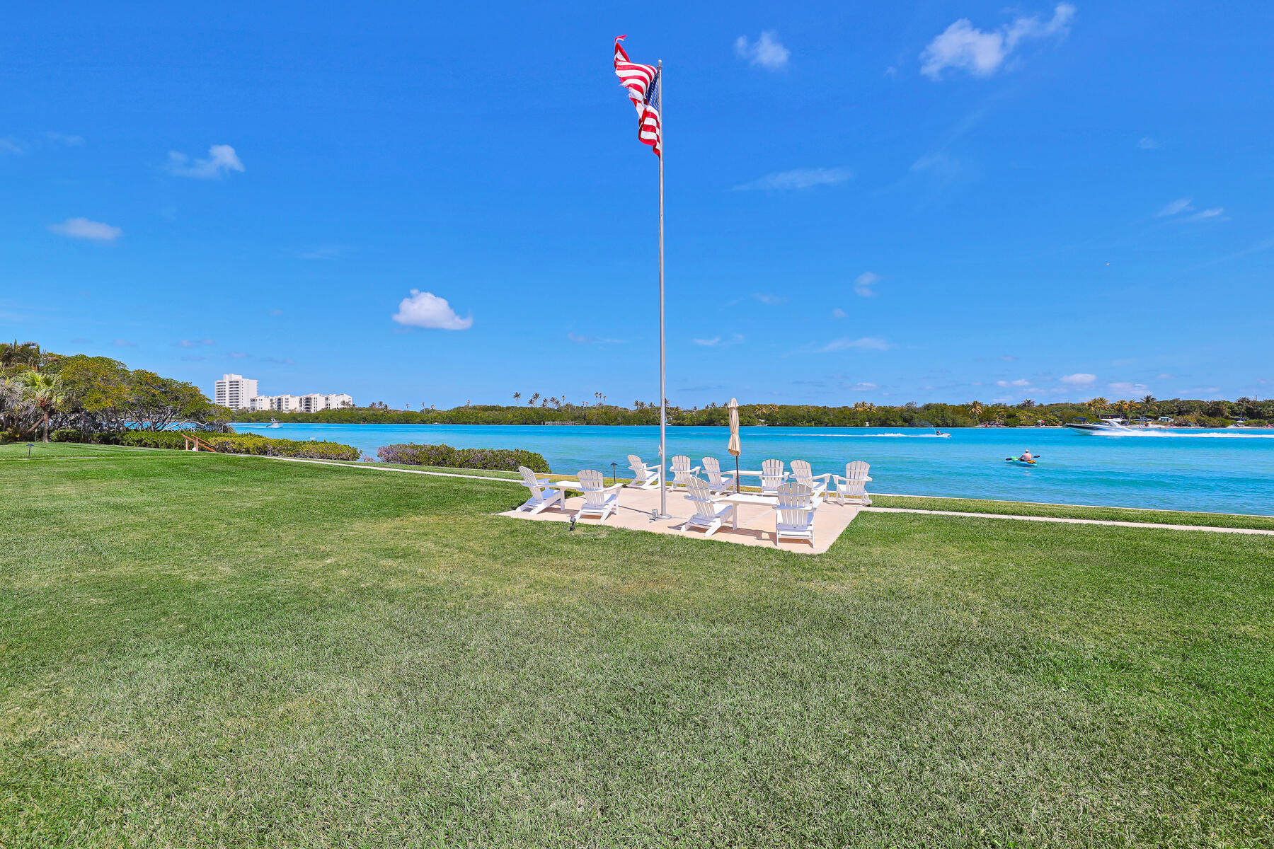 100 Waterway Road Jupiter, FL 33469 - Photo 6 of 52 Sitting Area Smack on Intracoastal