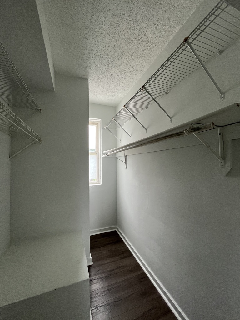 3727 North Pine Grove Avenue, Unit 307 Chicago, IL 60613 - Photo 5 of 8