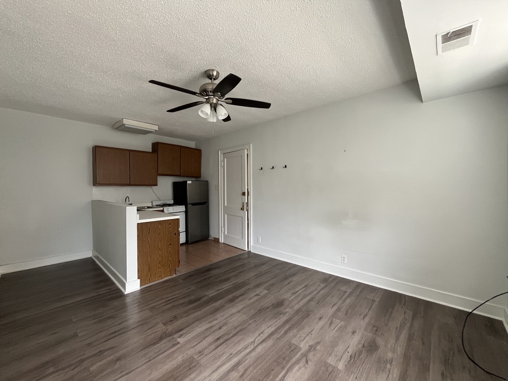 3727 North Pine Grove Avenue, Unit 307 Chicago, IL 60613 - Photo 7 of 8