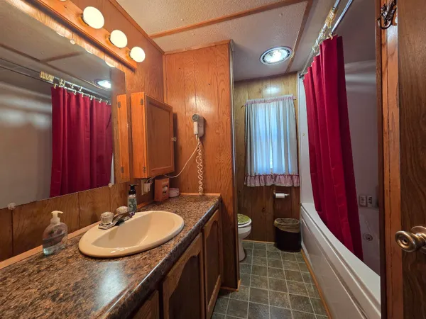 $49,900 | 119 North 8th, Avoca, WI 53506