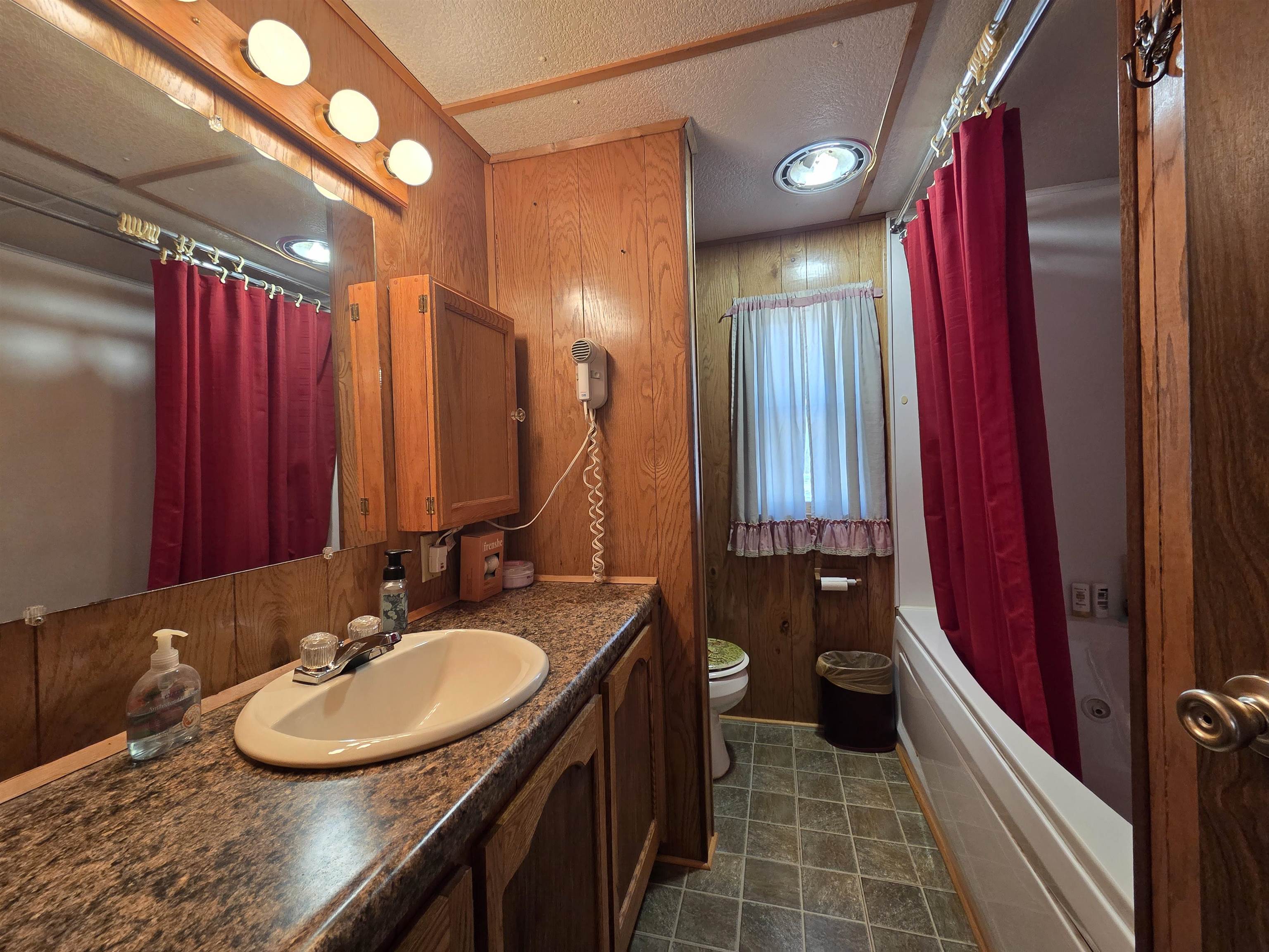 119 North 8th Avoca, WI 53506 - Photo 18 of 27