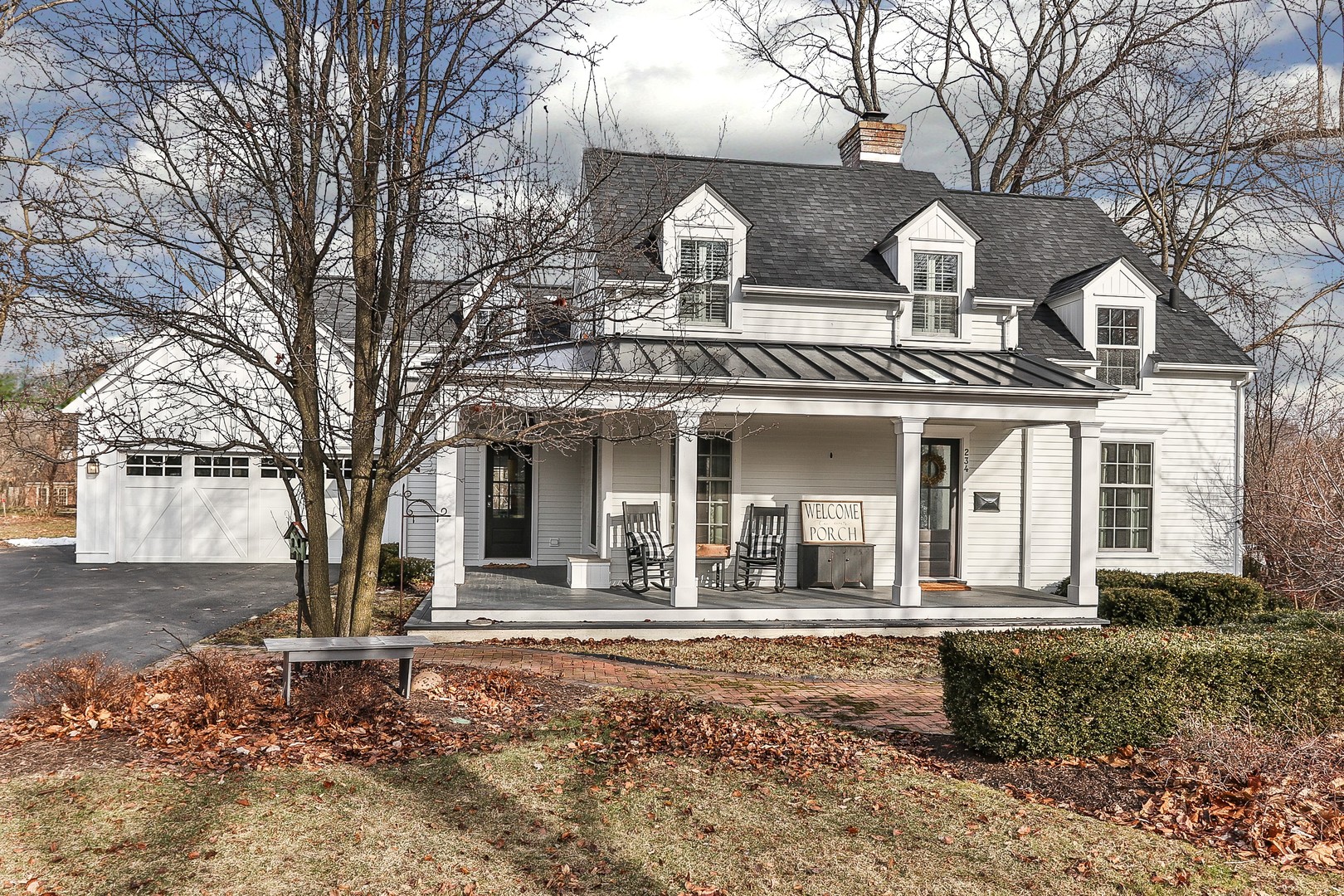 234 Linden Road Barrington, IL 60010 - Photo 1 of 36 Gallery Image 1