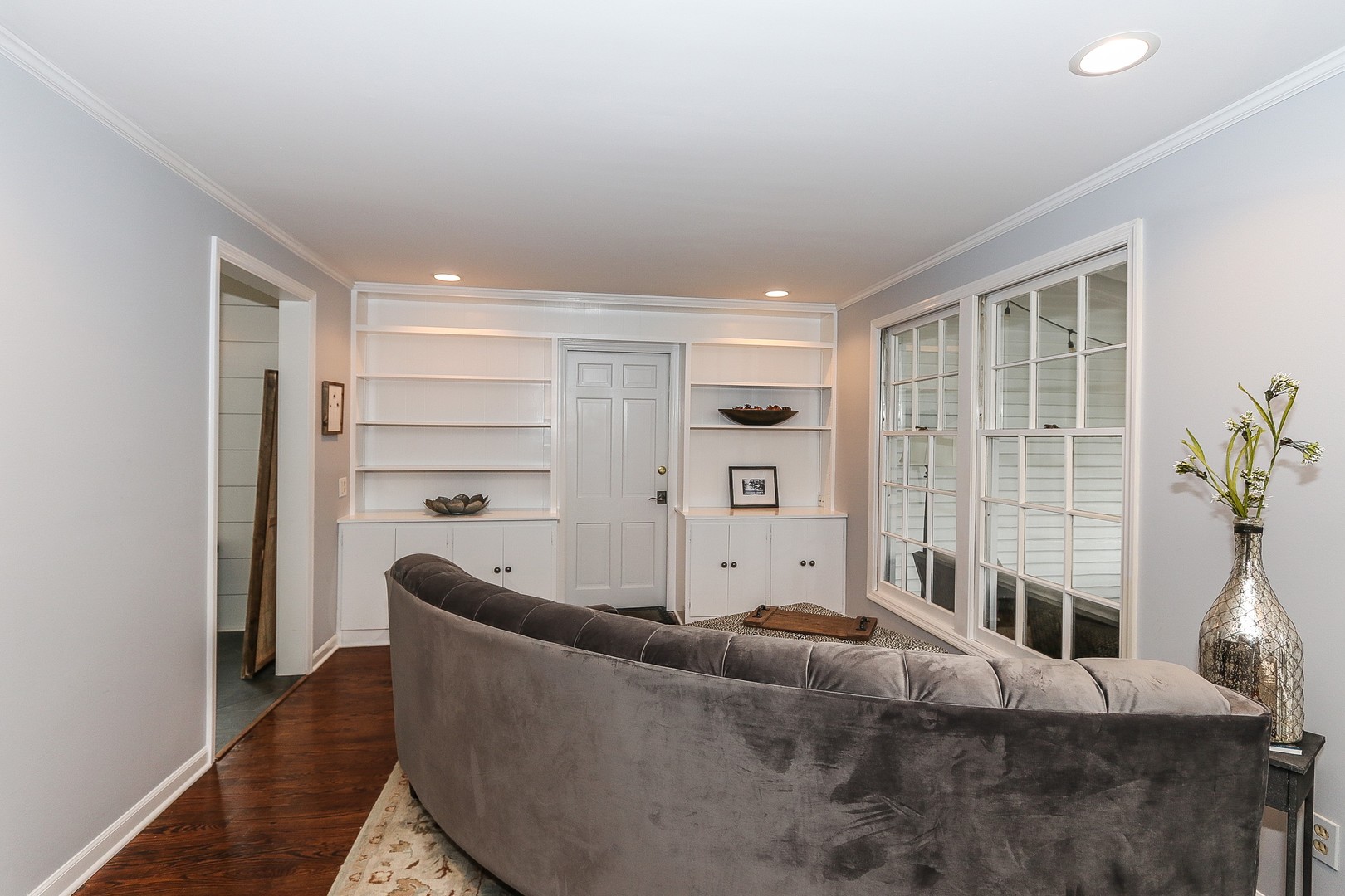 234 Linden Road Barrington, IL 60010 - Photo 11 of 36 Gallery Image 11