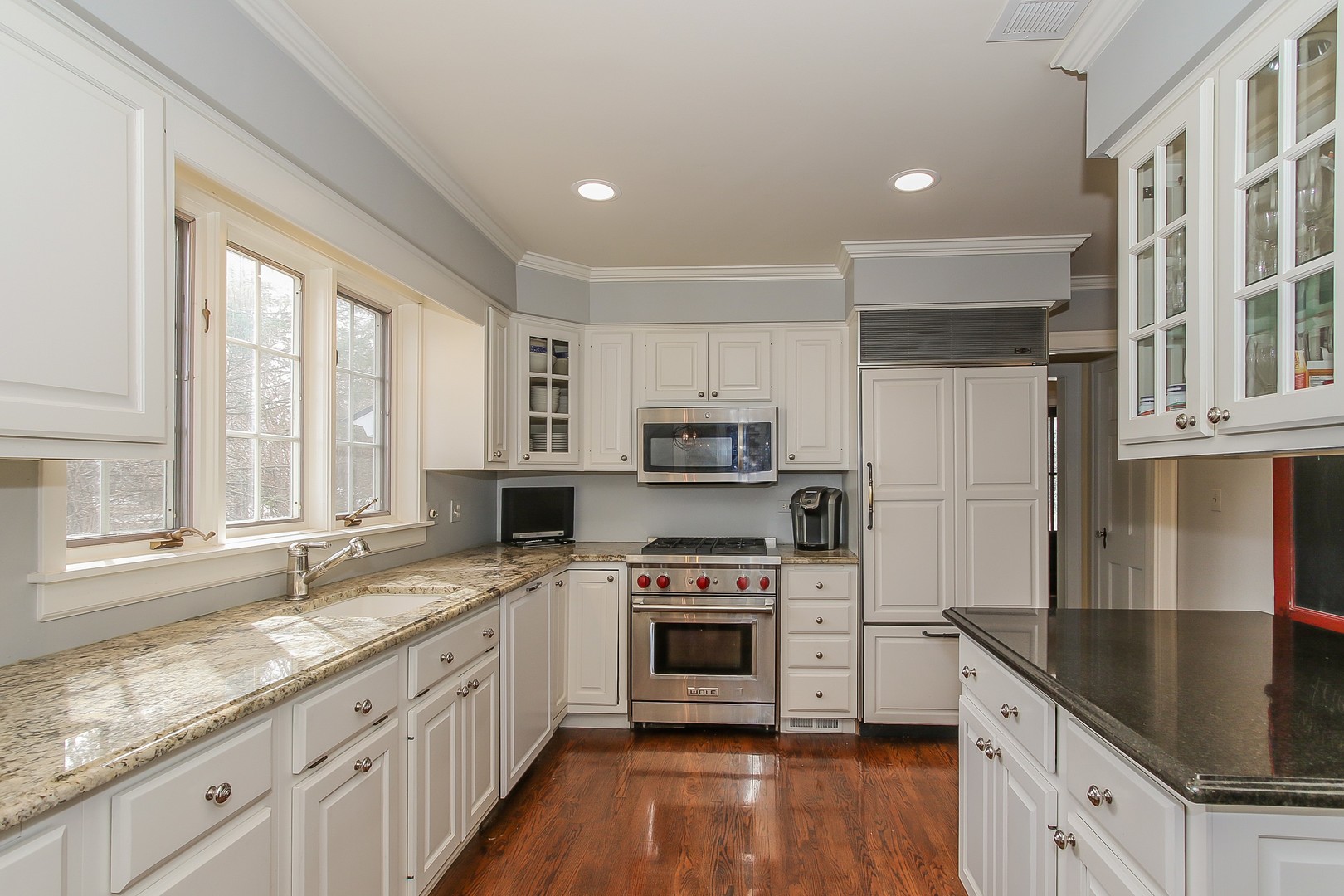 234 Linden Road Barrington, IL 60010 - Photo 13 of 36 Gallery Image 13