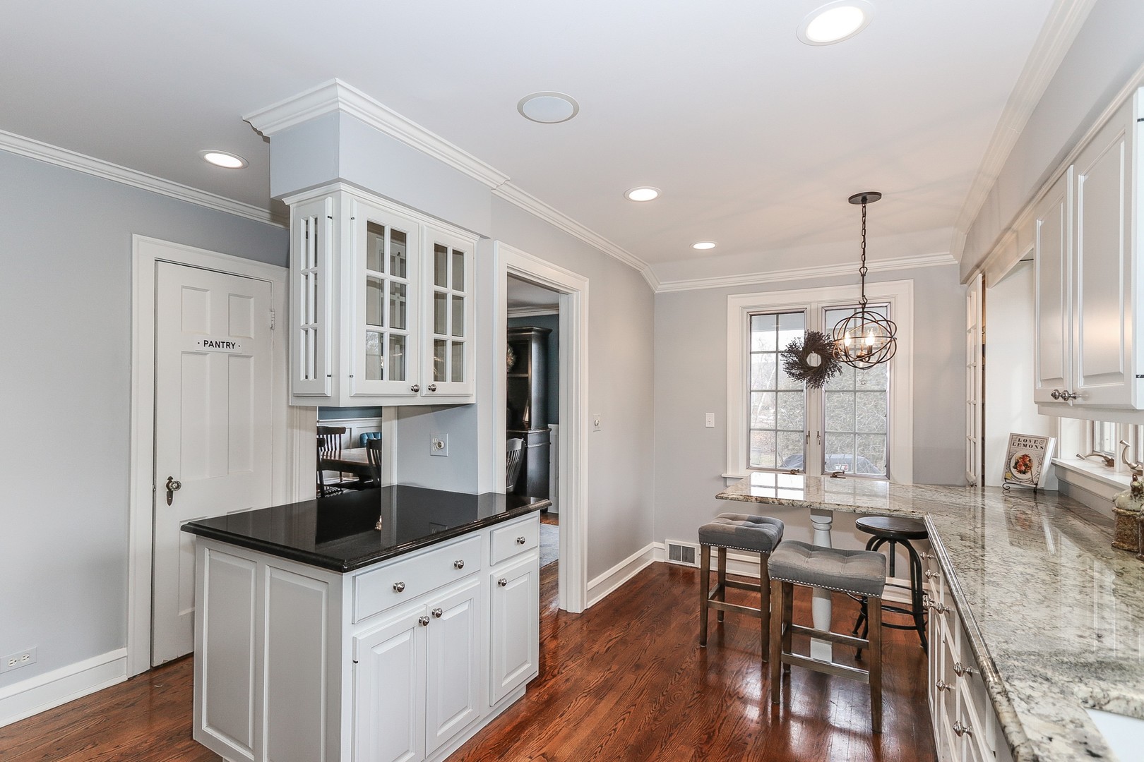 234 Linden Road Barrington, IL 60010 - Photo 17 of 36 Gallery Image 17