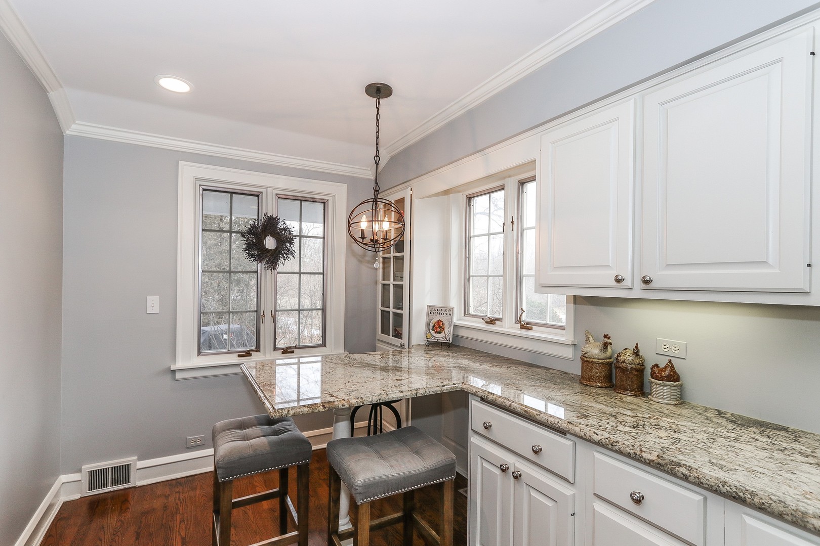 234 Linden Road Barrington, IL 60010 - Photo 18 of 36 Gallery Image 18