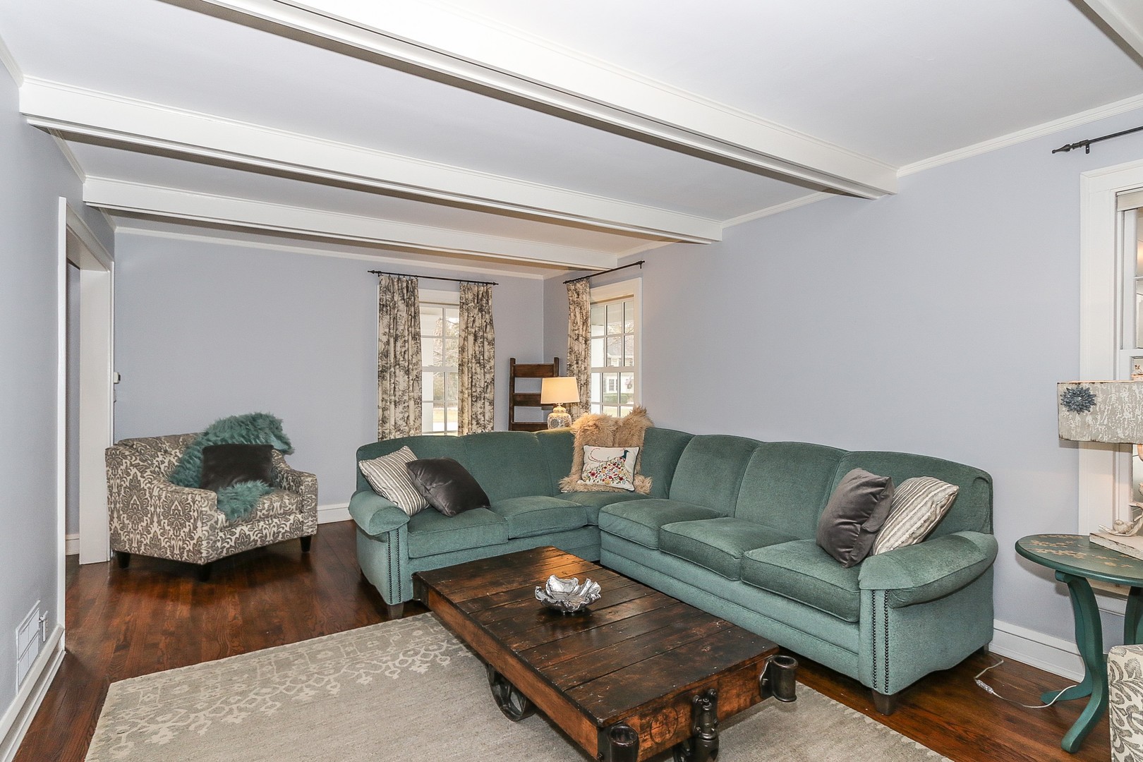 234 Linden Road Barrington, IL 60010 - Photo 7 of 36 Gallery Image 7