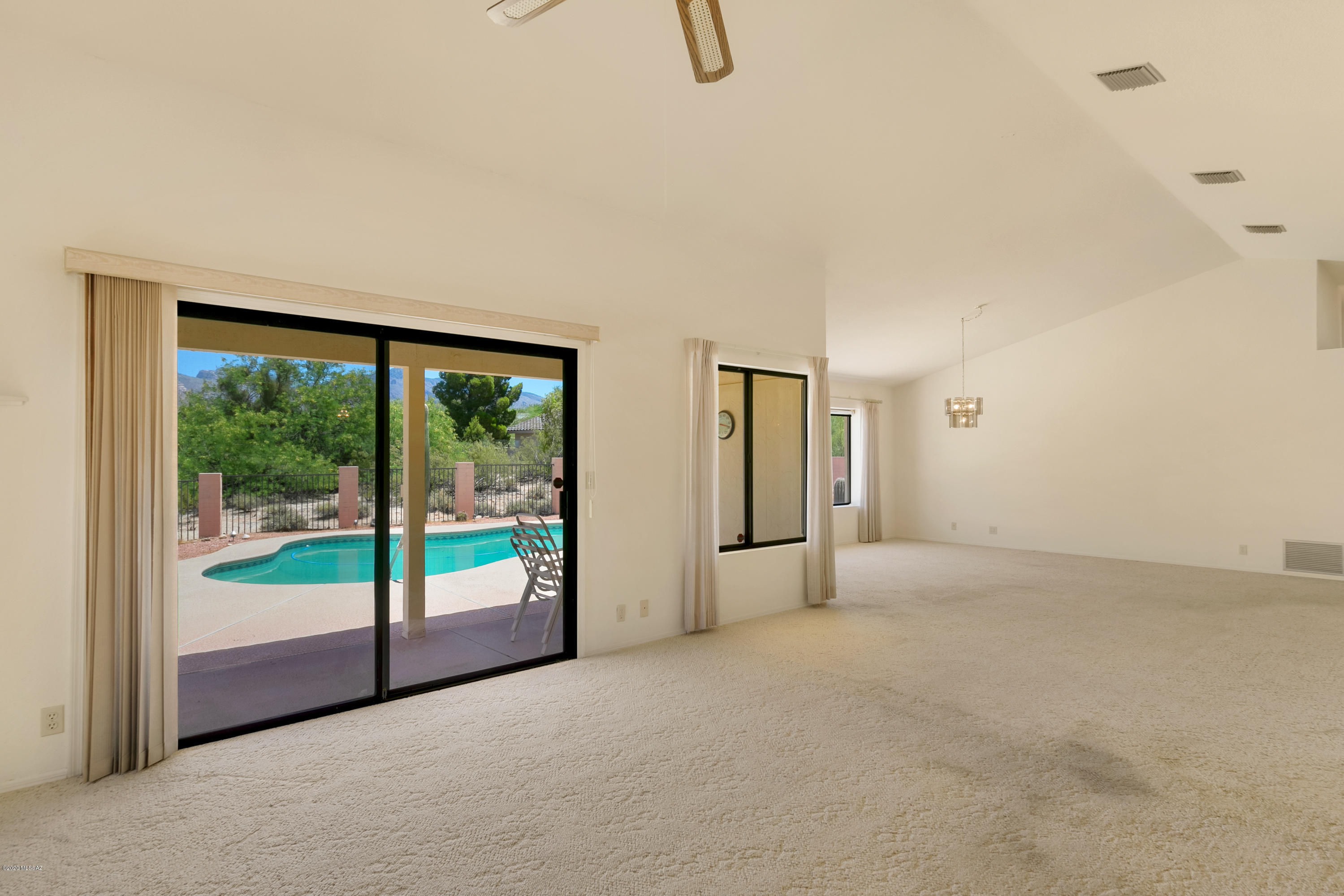 1070 West Panorama Road Tucson, AZ 85704 - Photo 10 of 24 Gallery Image 10