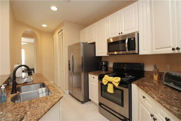 $5,500 | 1360 Sweetwater Cove, Unit 202, Naples, FL 34110