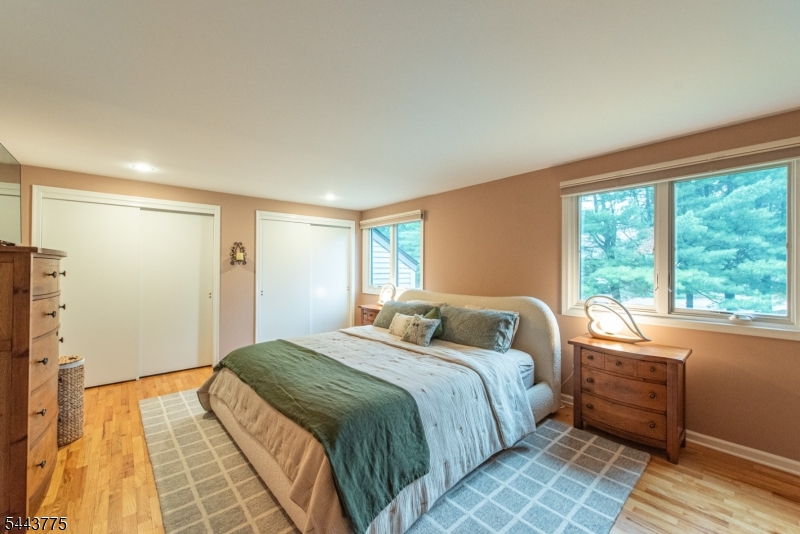 122 Macleish Court Mahwah, NJ 07430 - Photo 17 of 28
