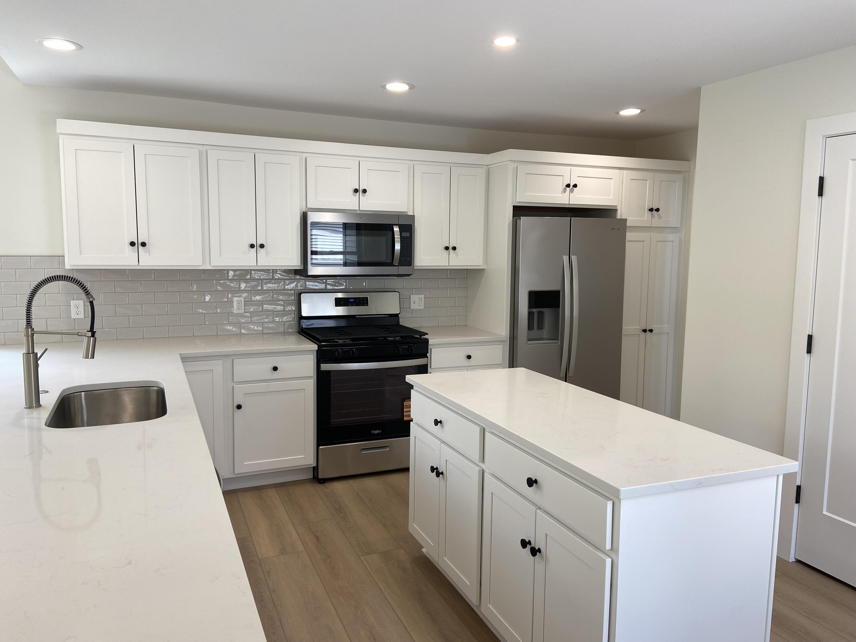730 Violet Way St. Joseph, MI 49085 - Photo 6 of 21 IMG_6147
