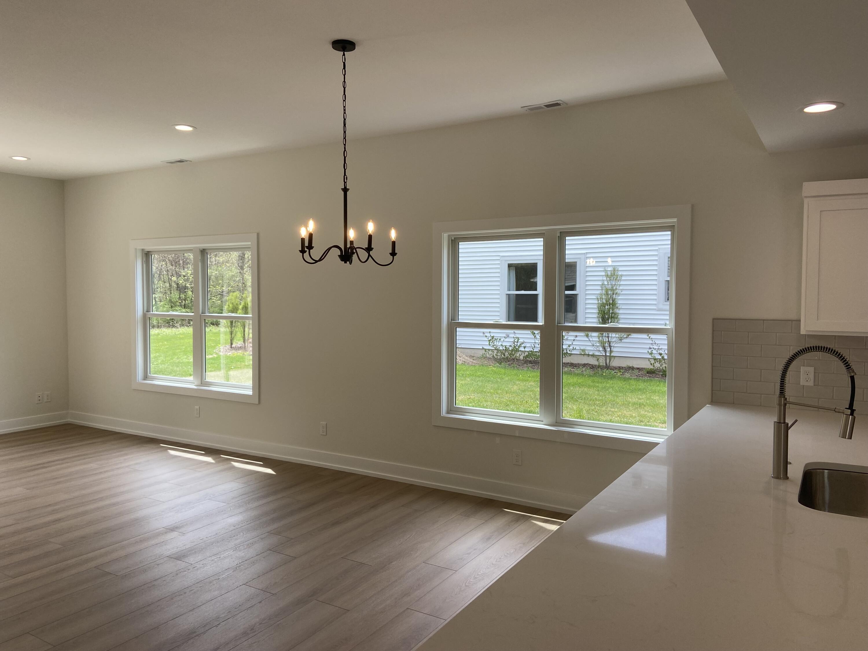 730 Violet Way St. Joseph, MI 49085 - Photo 8 of 21 IMG_6149