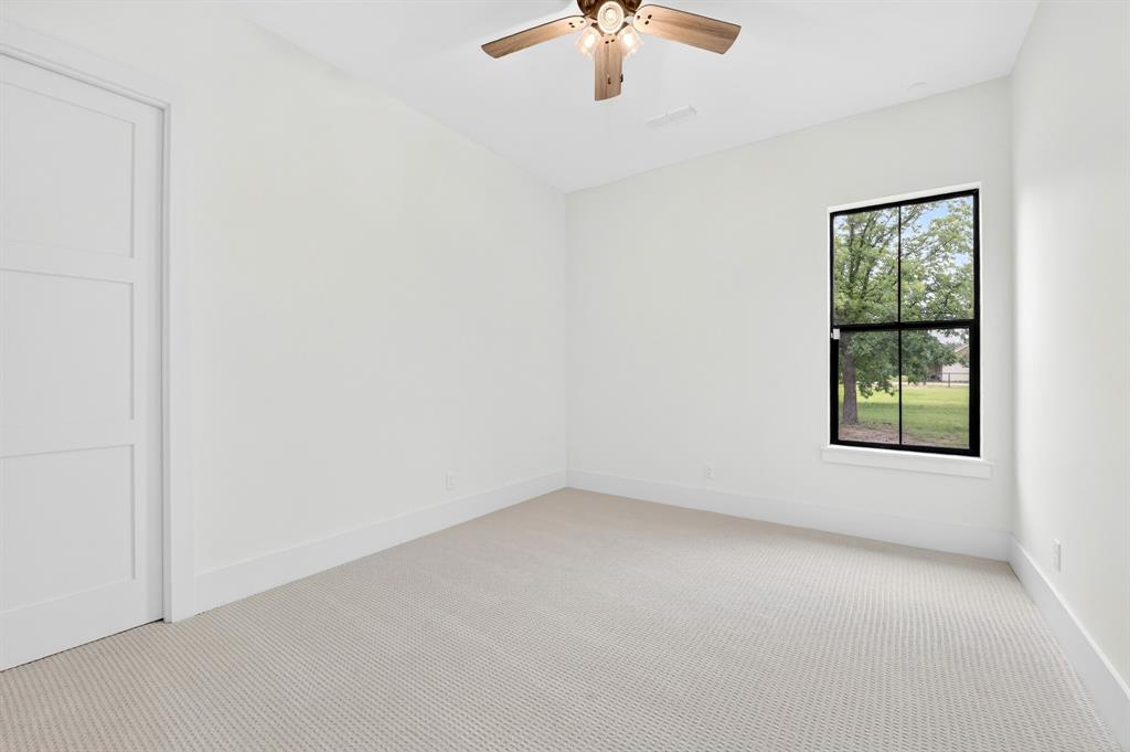 10373 Bobbie Lane Pilot Point, TX 76258 - Photo 12 of 40