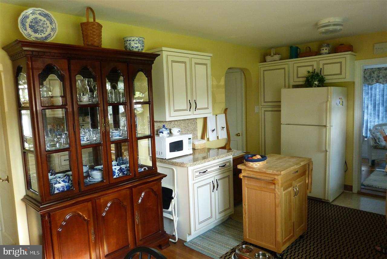 256 North Main Street Spring Grove, PA 17362 - Photo 10 of 28