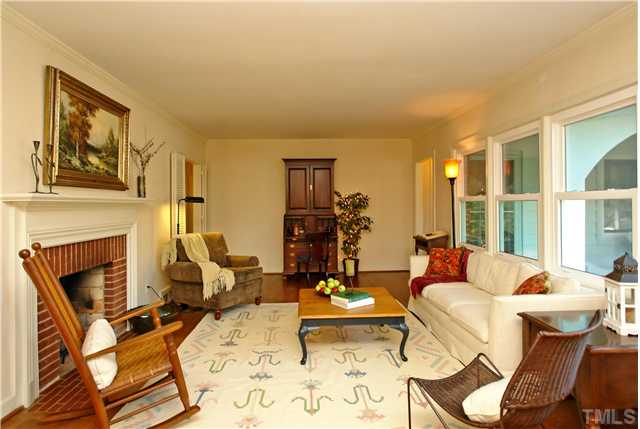 2608 Wells Avenue Raleigh, NC 27608 - Photo 3 of 9