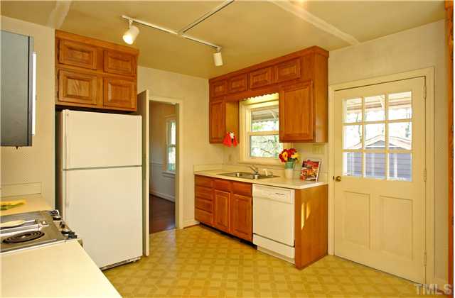 2608 Wells Avenue Raleigh, NC 27608 - Photo 5 of 9