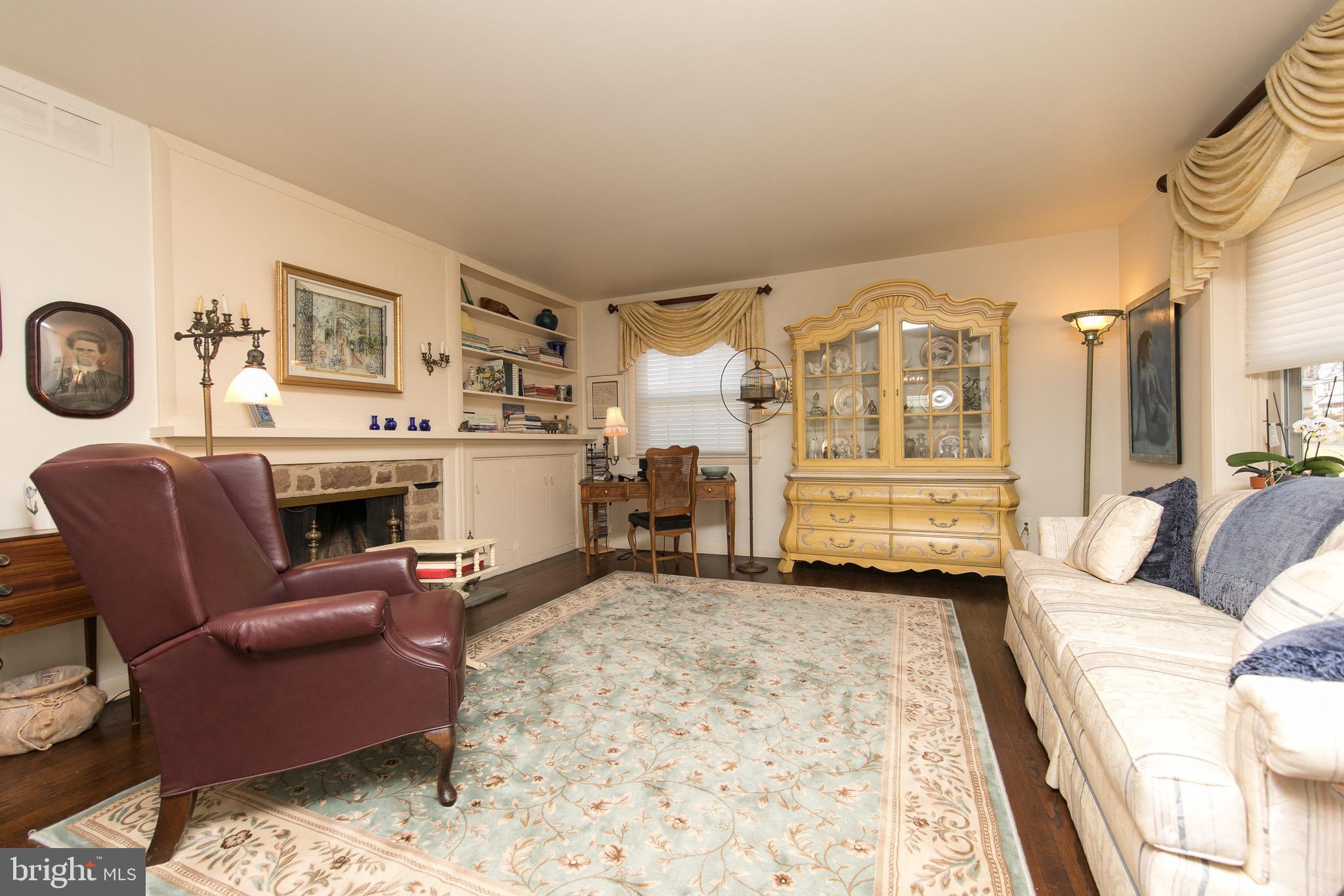 743 Carmet Road Rydal, PA 19046 - Photo 6 of 40 Living Room