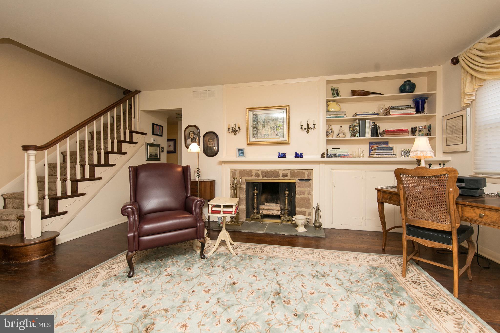 743 Carmet Road Rydal, PA 19046 - Photo 7 of 40 Living Room