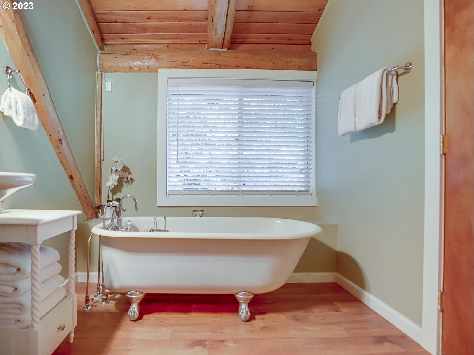 22041 East Pinewood Drive Rhododendron, OR 97049 - Photo 30 of 43 Gallery Image 30