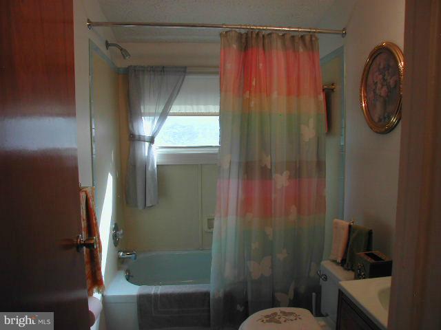 4239 Powder Mill Road Beltsville, MD 20705 - Photo 8 of 23 Bath