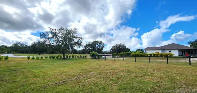 $949,000 | 13559 Southeast 22nd Lane, Okeechobee, FL 34974