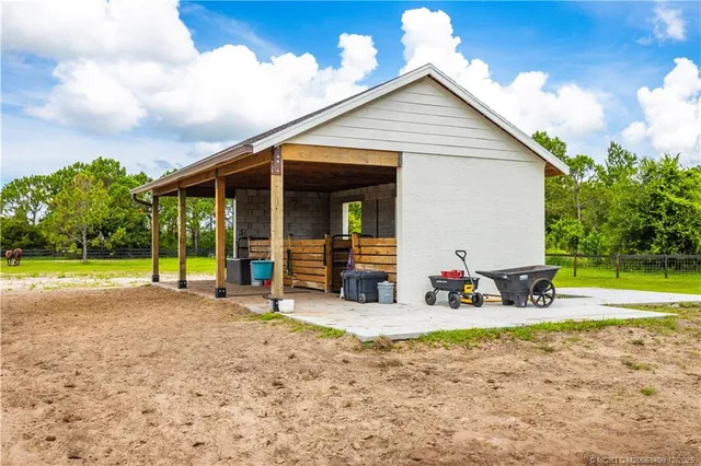 $949,000 | 13559 Southeast 22nd Lane, Okeechobee, FL 34974