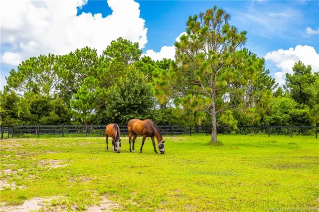 $949,000 | 13559 Southeast 22nd Lane, Okeechobee, FL 34974
