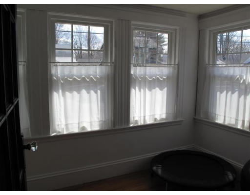 17 Vesey Road Randolph, MA 02368 - Photo 7 of 10 Gallery Image 7
