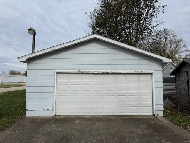 $100,000 | 1312 Maple Street, Lawrenceville, IL 62439