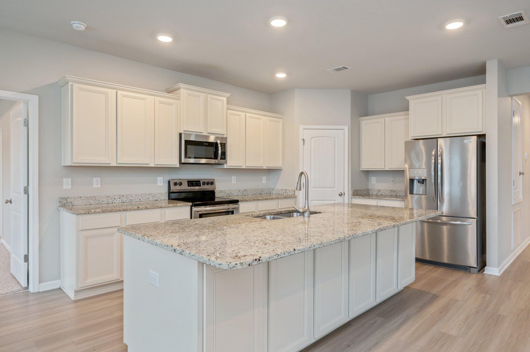 317 Merlin Court Crestview, FL 32539 - Photo 8 of 54 12-web-or-mls-317 Merlin Court-08