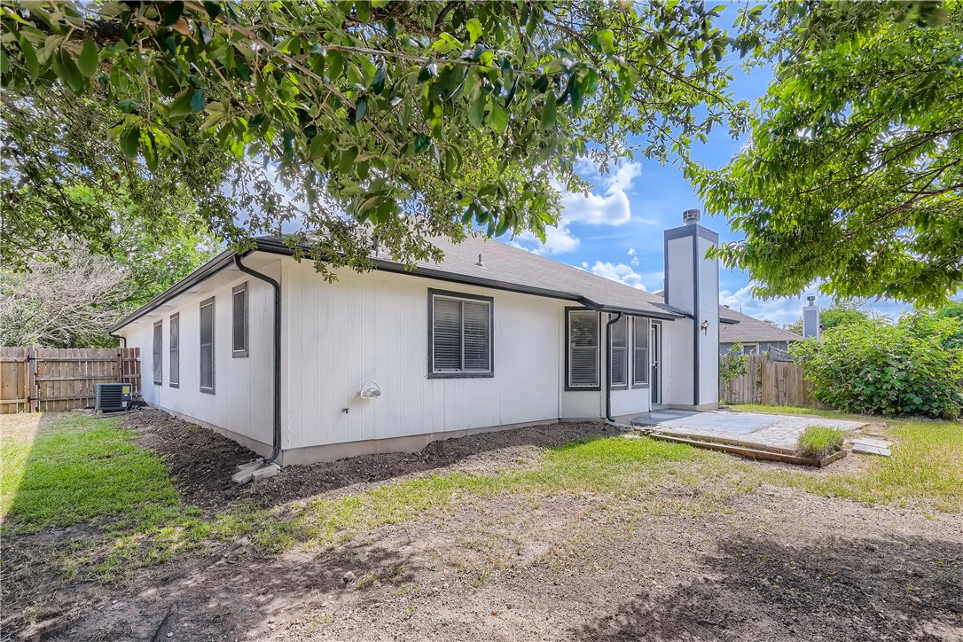 102 Evergreen Circle Georgetown, TX 78626 - Photo 30 of 33 a view of a house with a yard