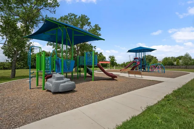 $2,100 | 102 Evergreen Circle, Georgetown, TX 78626