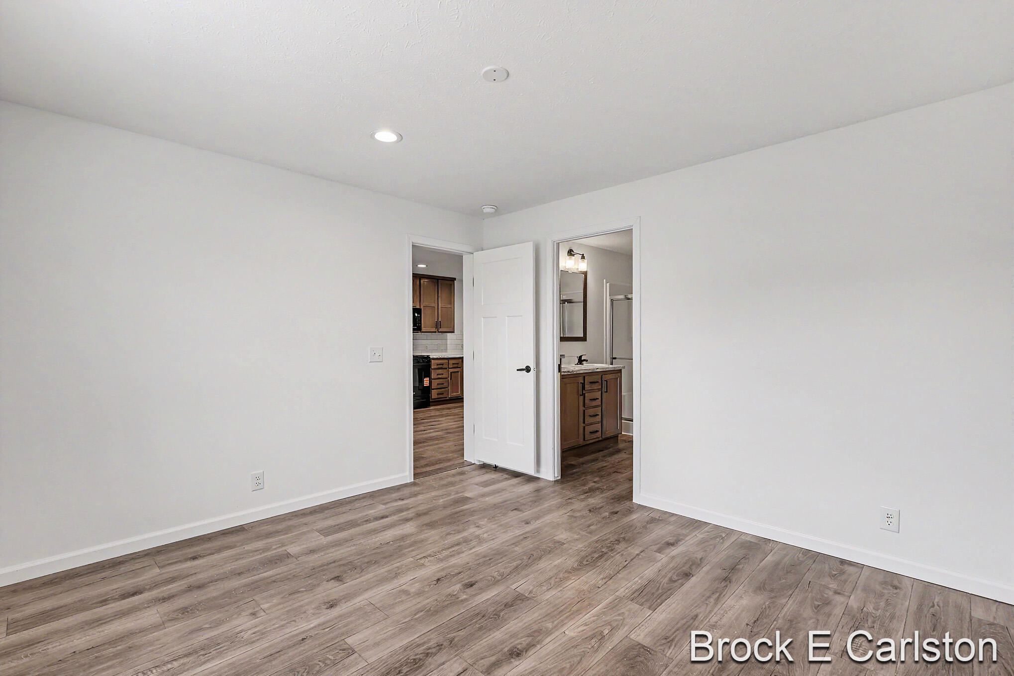 1283 East Ellis Road, Unit 28 Muskegon, MI 49441 - Photo 16 of 16 QJ1A9195