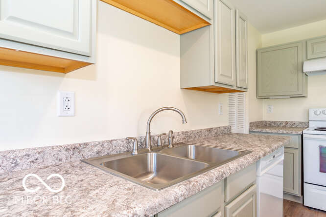 5222 East State Road Bloomington, IN 47401 - Photo 16 of 50