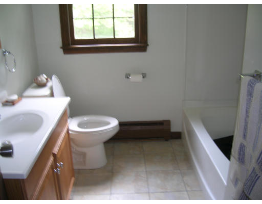 622 Locust Street Raynham, MA 02767 - Photo 5 of 8 Gallery Image 5