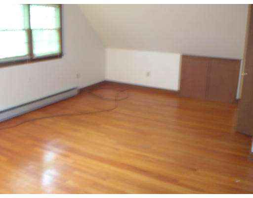 622 Locust Street Raynham, MA 02767 - Photo 7 of 8 Gallery Image 7